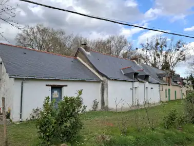 couverture ardoise et faitage tuile en rénovation sur le Gavre pret de Vay par votre couvreur zingueur